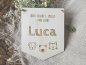 Mobile Preview: Holzschild Wimpel "Luca" mit individueller Gravur aus Holz