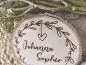 Preview: Baumscheibe rund mit Gravur - "Johanna" individuell personalisiert
