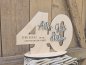 Preview: Holzschild mit Schriftzug "Geburtstag 1" und großer Zahl personalisiert