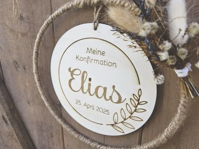 Holzschild mit Jute-Hoop "Kommunion / Konfirmation 3" mit individueller Gravur