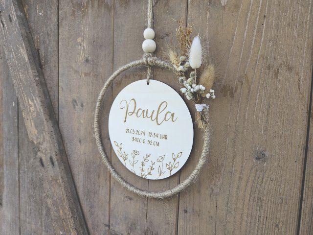 Preview: Holzschild mit Jute-Hoop "Geburt 2" mit individueller Gravur