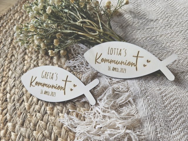 Preview: Holzschild "Fisch Kommunion/Konfirmation 1" mit individueller Gravur aus Holz