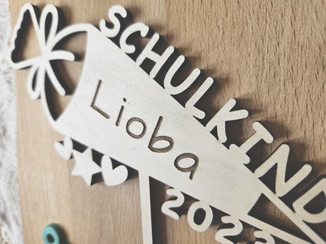 Preview: Cake Topper Schriftzug "Einschulung / Schulkind 7" Lasercut mit Gravur