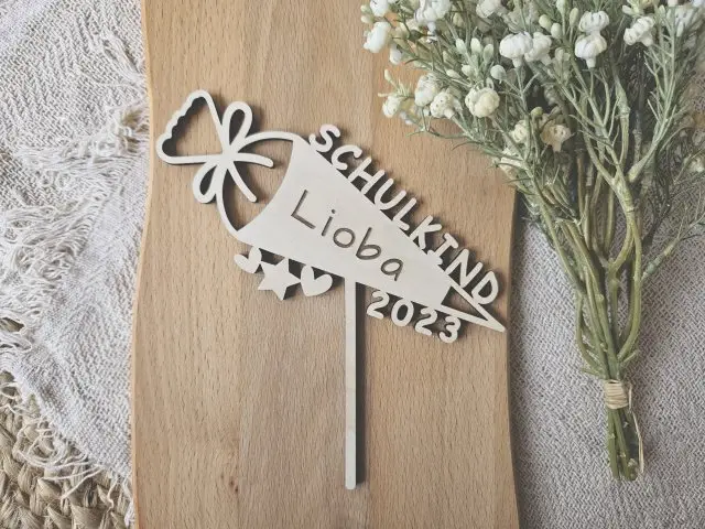 Cake Topper Schriftzug "Einschulung / Schulkind 7" Lasercut mit Gravur