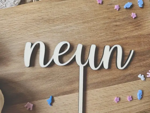 Cake Topper Schriftzug "Geburtstag 9 Neun" Lasercut aus Holz