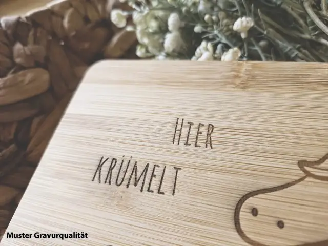 Frühstücksbrettchen "Blumen" aus Bambusholz - personalisiert mit Namen