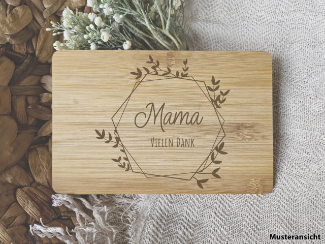 Frühstücksbrettchen "Mama 1" aus Bambusholz - personalisiert mit Namen