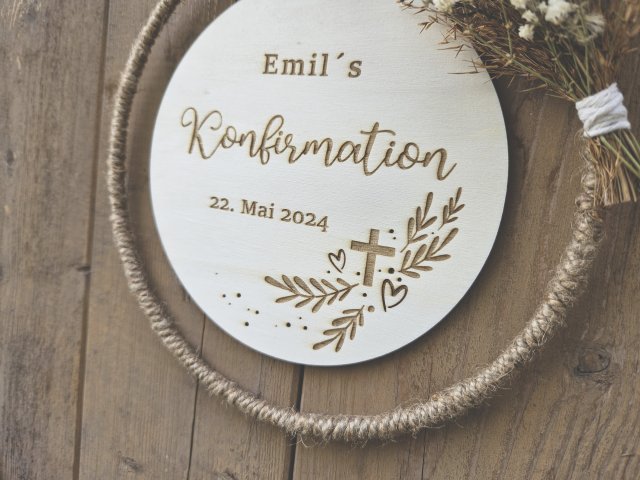 Holzschild mit Jute-Hoop "Kommunion / Konfirmation 4" mit individueller Gravur