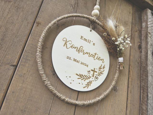 Preview: Holzschild mit Jute-Hoop "Kommunion / Konfirmation 4" mit individueller Gravur