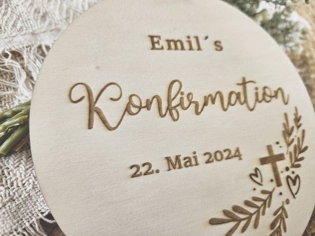 Preview: Holzschild "Kommunion / Konfirmation 4" mit individueller Gravur aus Holz