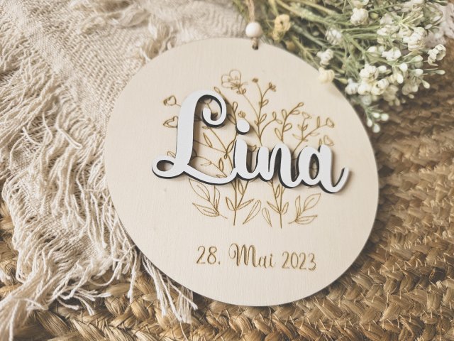 Preview: Holzschild "Geburt 5" mit individueller Gravur und 3D Schriftzug