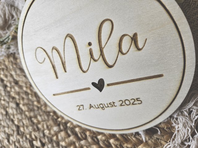 Preview: Holzschild "Geburt 1" mit individueller Gravur aus Holz