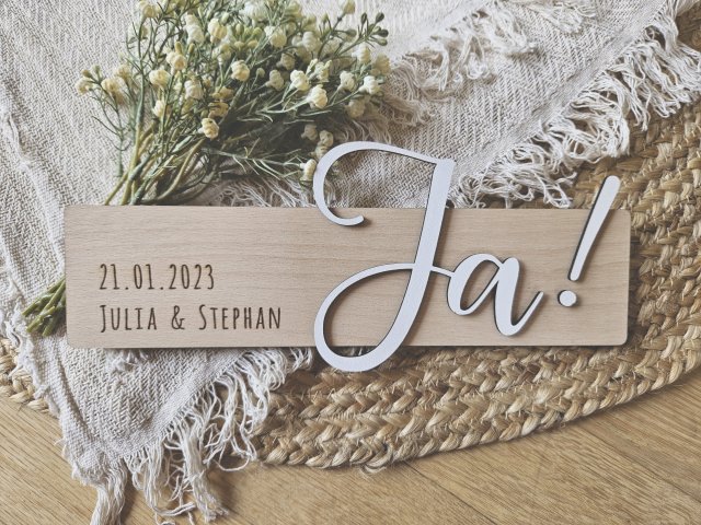 Namensschild Schriftzug Lasercut "Zur Hochzeit 2" mit großem Herz