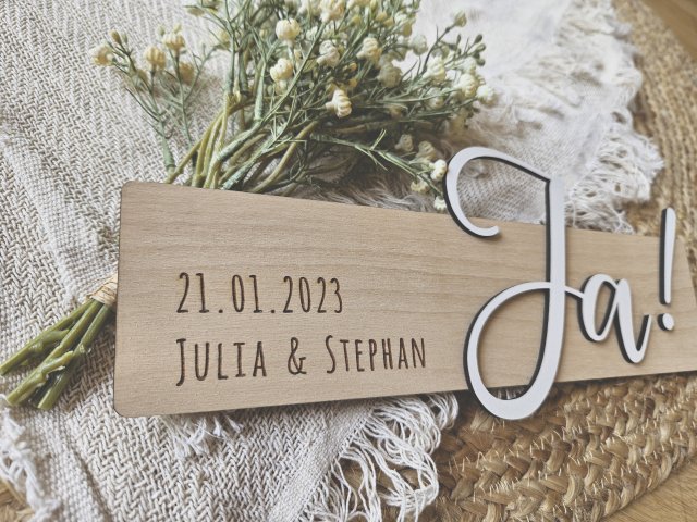 Namensschild Schriftzug Lasercut "Zur Hochzeit 2" mit großem Herz