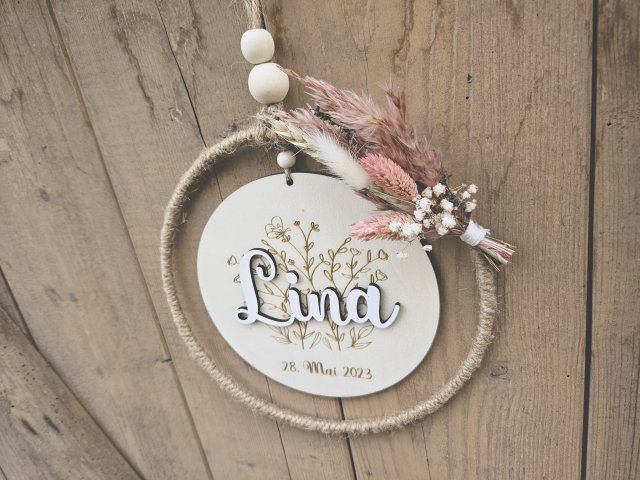 Preview: Holzschild mit Jute-Hoop "Geburt 5" mit individueller Gravur und 3D Schriftzug