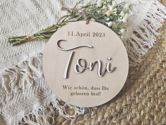 Preview: Holzschild "Geburt 4" mit individueller Gravur und 3D Schriftzug