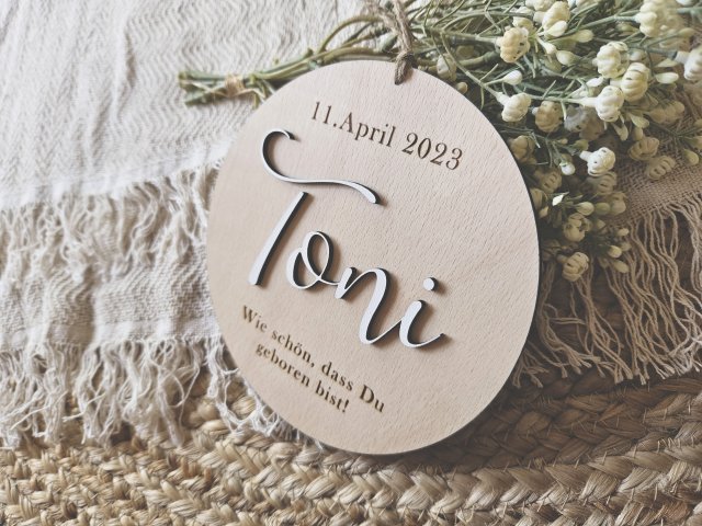 Preview: Holzschild "Geburt 4" mit individueller Gravur und 3D Schriftzug