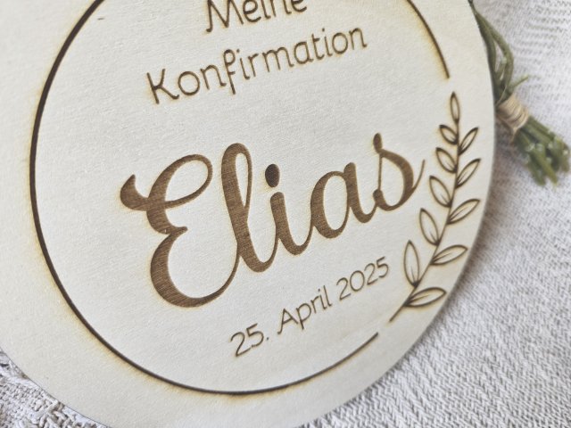 Holzschild "Kommunion / Konfirmation 3" mit individueller Gravur aus Holz