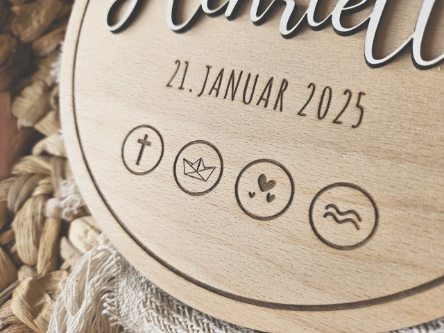 Preview: Holzschild "Taufe / Kommunion / Konfirmation 2" mit individueller Gravur und 3D Schriftzug