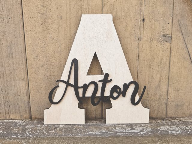 Namensschild Schriftzug Lasercut "Anton" mit großem Buchstaben