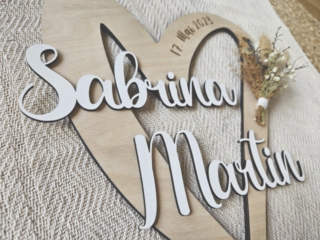 Namensschild Schriftzug Lasercut "Herz zur Hochzeit 1" mit Brautpaar Namen