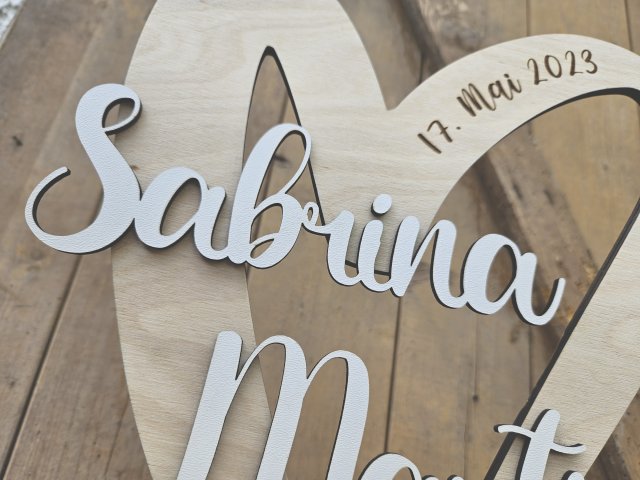 Namensschild Schriftzug Lasercut "Herz zur Hochzeit 1" mit Brautpaar Namen