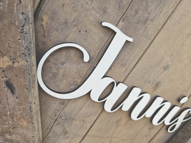 Namensschild Schriftzug Lasercut "Jannis" aus Holz