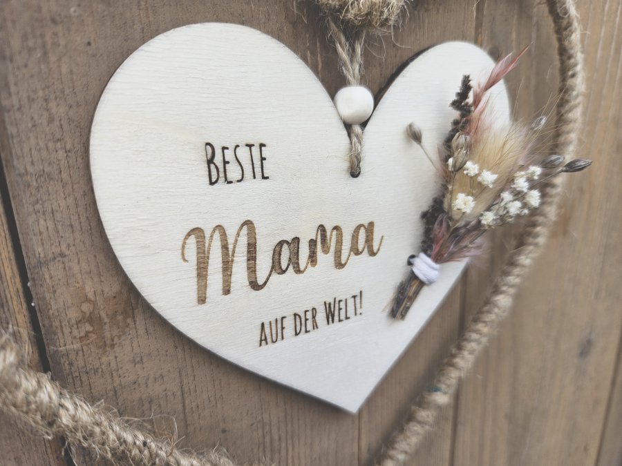 Holzschild mit Jute-Hoop "Beste Mama 1" mit individueller Gravur Holzschild mit Jute-Hoop "Beste Mama 1" mit individueller Gravur