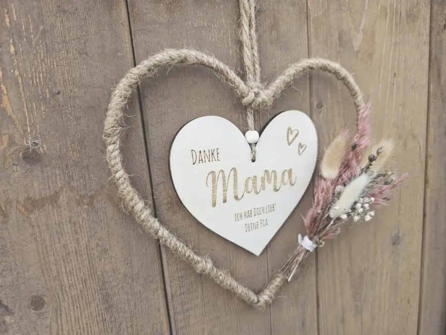 Holzschild mit Jute-Hoop "Danke Mama 1" mit individueller Gravur