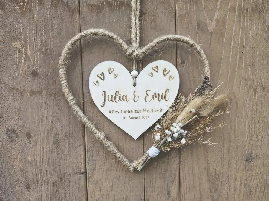 Holzschild mit Jute-Hoop "Hochzeit 1" mit individueller Gravur