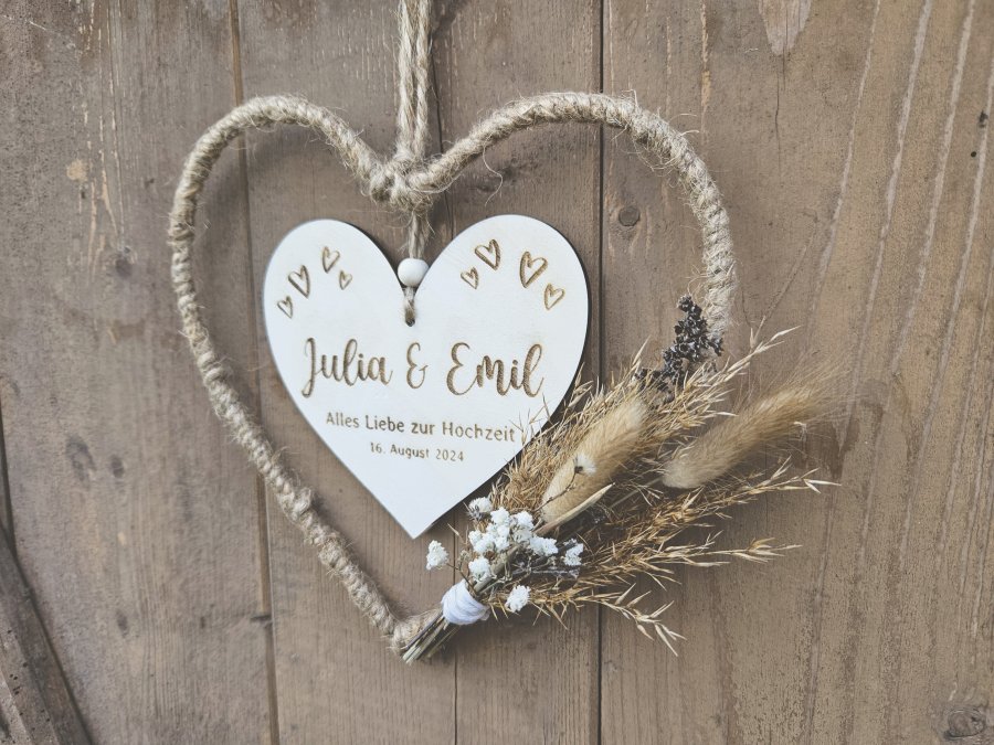 Holzschild mit Jute-Hoop "Hochzeit 1" mit individueller Gravur Holzschild mit Jute-Hoop "Hochzeit 1" mit individueller Gravur