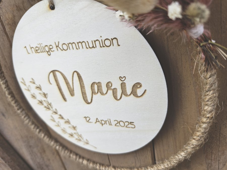 Holzschild mit Jute-Hoop "Kommunion / Konfirmation 2" mit individueller Gravur Holzschild mit Jute-Hoop "Kommunion / Konfirmation 2" mit individueller Gravur