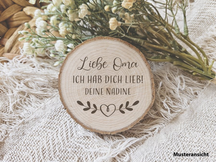 Baumscheibe rund mit Gravur - "Oma 1" individuell personalisiert Baumscheibe rund mit Gravur - "Oma 1" individuell personalisiert