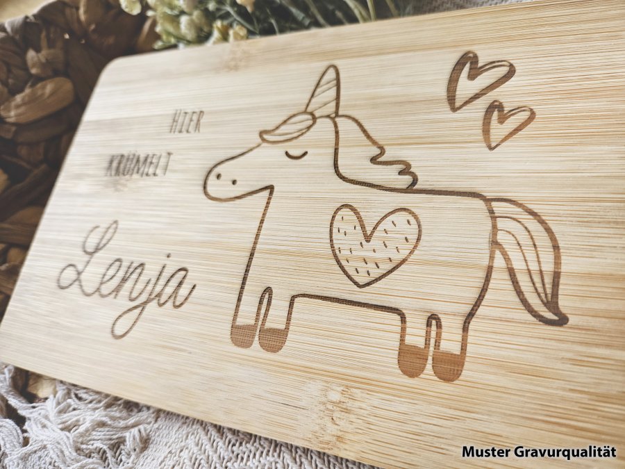 Frühstücksbrettchen "Mama 1" aus Bambusholz - personalisiert mit Namen Frühstücksbrettchen "Mama 1" aus Bambusholz - personalisiert mit Namen