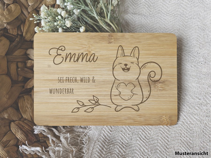 Frühstücksbrettchen "Eichhörnchen" aus Bambusholz - personalisiert mit Namen Frühstücksbrettchen "Eichhörnchen" aus Bambusholz - personalisiert mit Namen