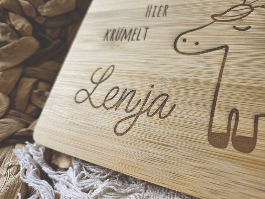Frühstücksbrettchen "Einhorn" aus Bambusholz - personalisiert mit Namen Frühstücksbrettchen "Einhorn" aus Bambusholz - personalisiert mit Namen
