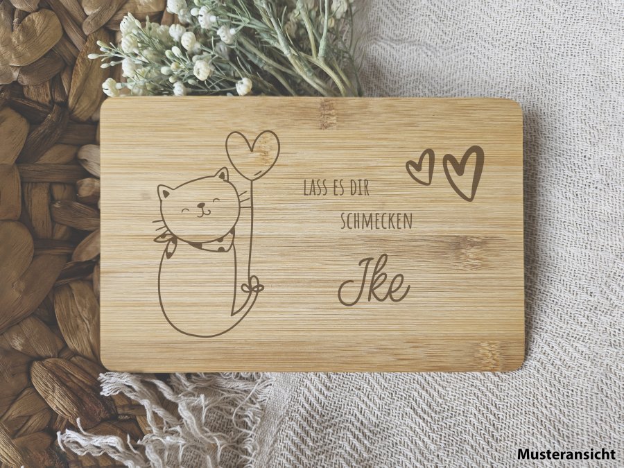 Frühstücksbrettchen "Katze" aus Bambusholz - personalisiert mit Namen Frühstücksbrettchen "Katze" aus Bambusholz - personalisiert mit Namen