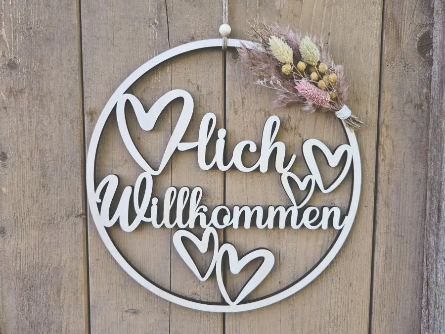 Lasercut Hoop "Willkommen 4" mit individuellem Laserschnitt Lasercut Hoop "Willkommen 4" mit individuellem Laserschnitt