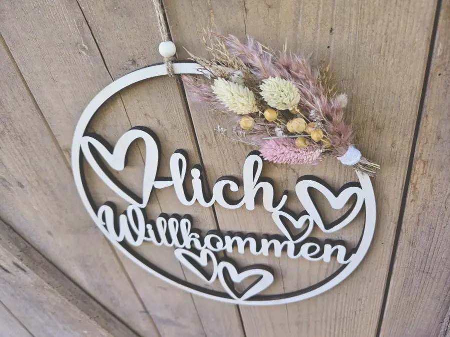 Lasercut Hoop "Willkommen 4" mit individuellem Laserschnitt Lasercut Hoop "Willkommen 4" mit individuellem Laserschnitt