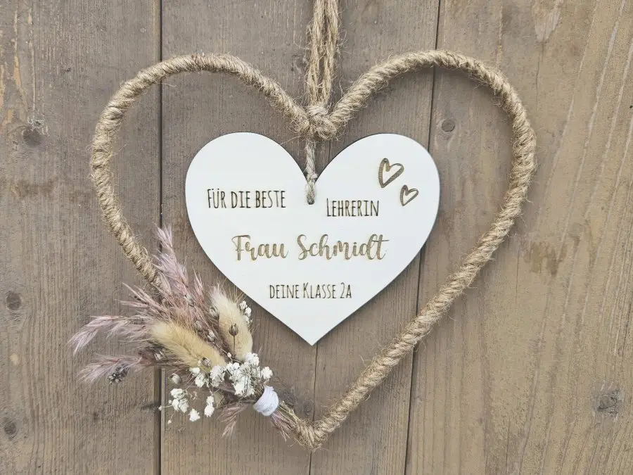Holzschild mit Jute-Hoop "Danke 1" mit individueller Gravur Holzschild mit Jute-Hoop "Danke 1" mit individueller Gravur