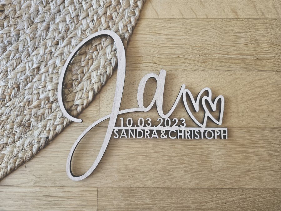 Lasercut "Hochzeit 1" mit individuellem Laserschnitt Lasercut "Hochzeit 1" mit individuellem Laserschnitt