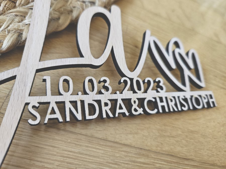 Lasercut "Hochzeit 1" mit individuellem Laserschnitt Lasercut "Hochzeit 1" mit individuellem Laserschnitt