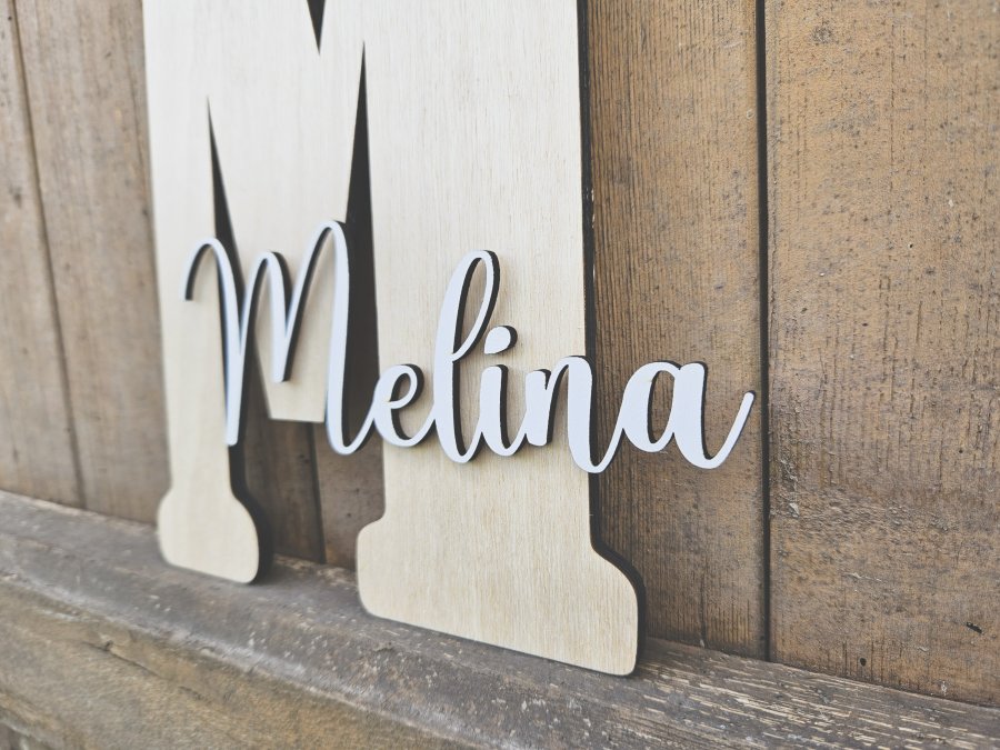 Namensschild Schriftzug Lasercut "Melina" mit großem Buchstaben