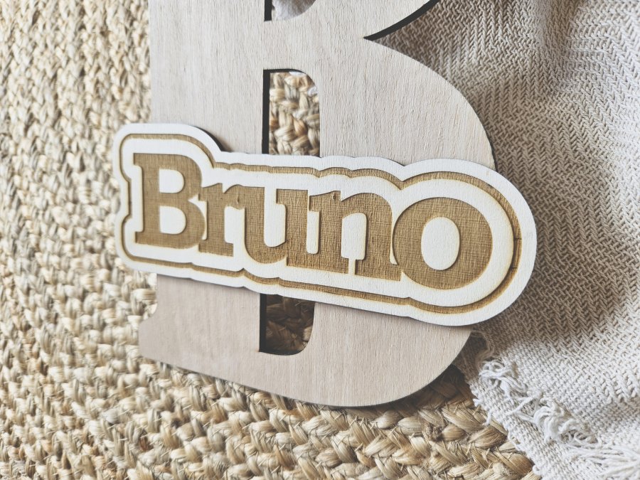 Namensschild Schriftzug Lasercut "Bruno" mit großem Buchstaben